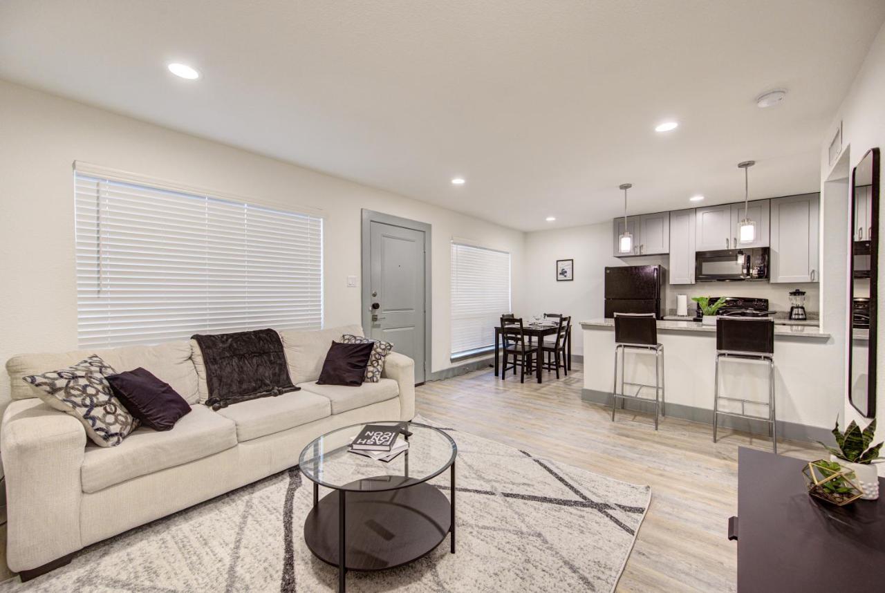 Trendy Midtown Apt, Walk To Shops & Sites, Pets Ok هيوستن المظهر الخارجي الصورة