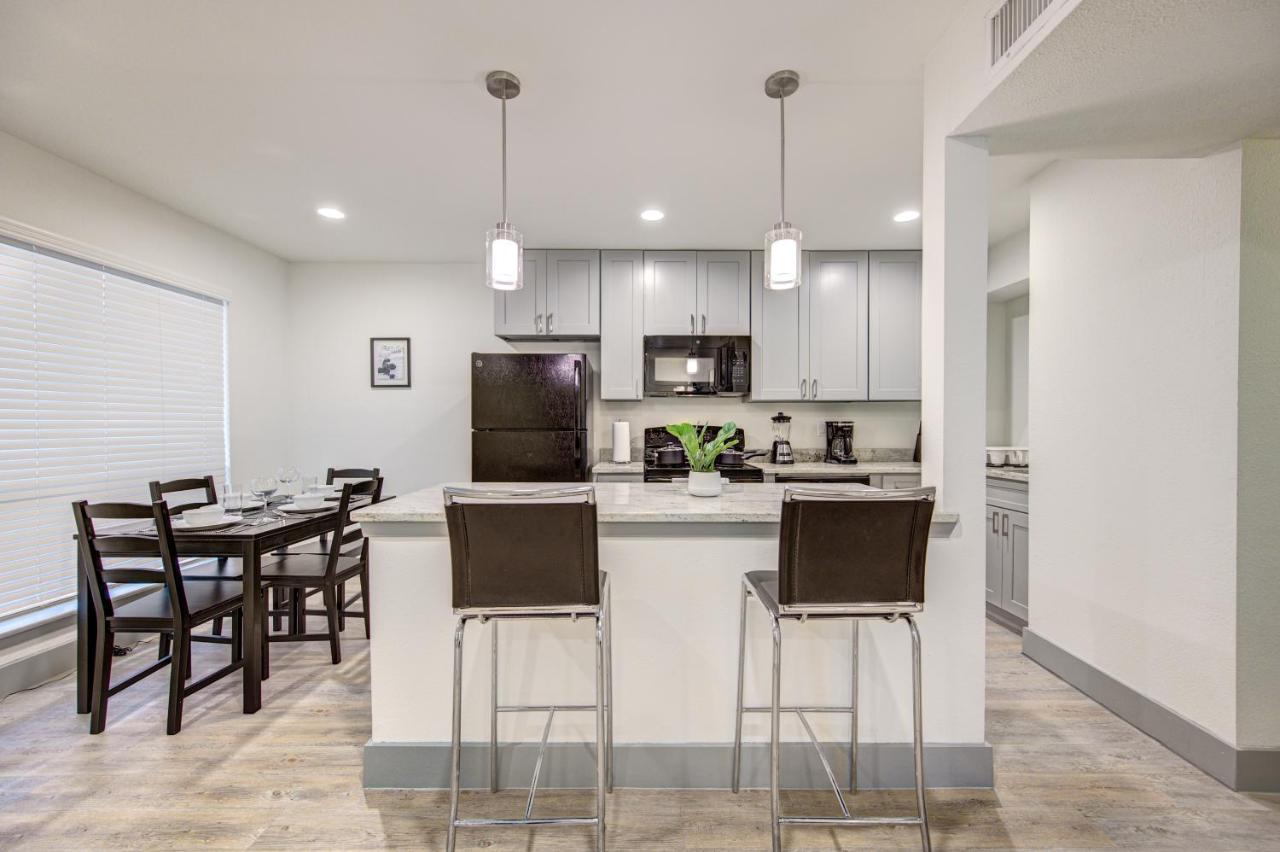 Trendy Midtown Apt, Walk To Shops & Sites, Pets Ok هيوستن المظهر الخارجي الصورة