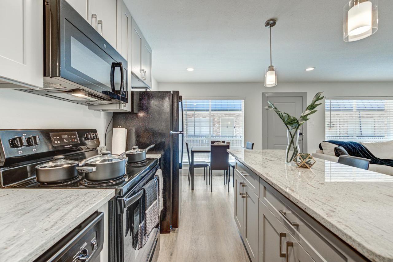 Trendy Midtown Apt, Walk To Shops & Sites, Pets Ok هيوستن المظهر الخارجي الصورة